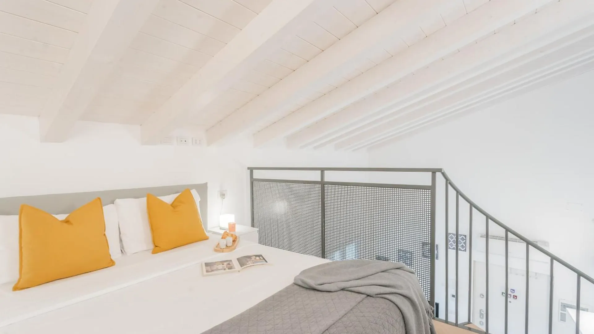 Borsieri Como Apartments With Parking By Rent All Como 0*,