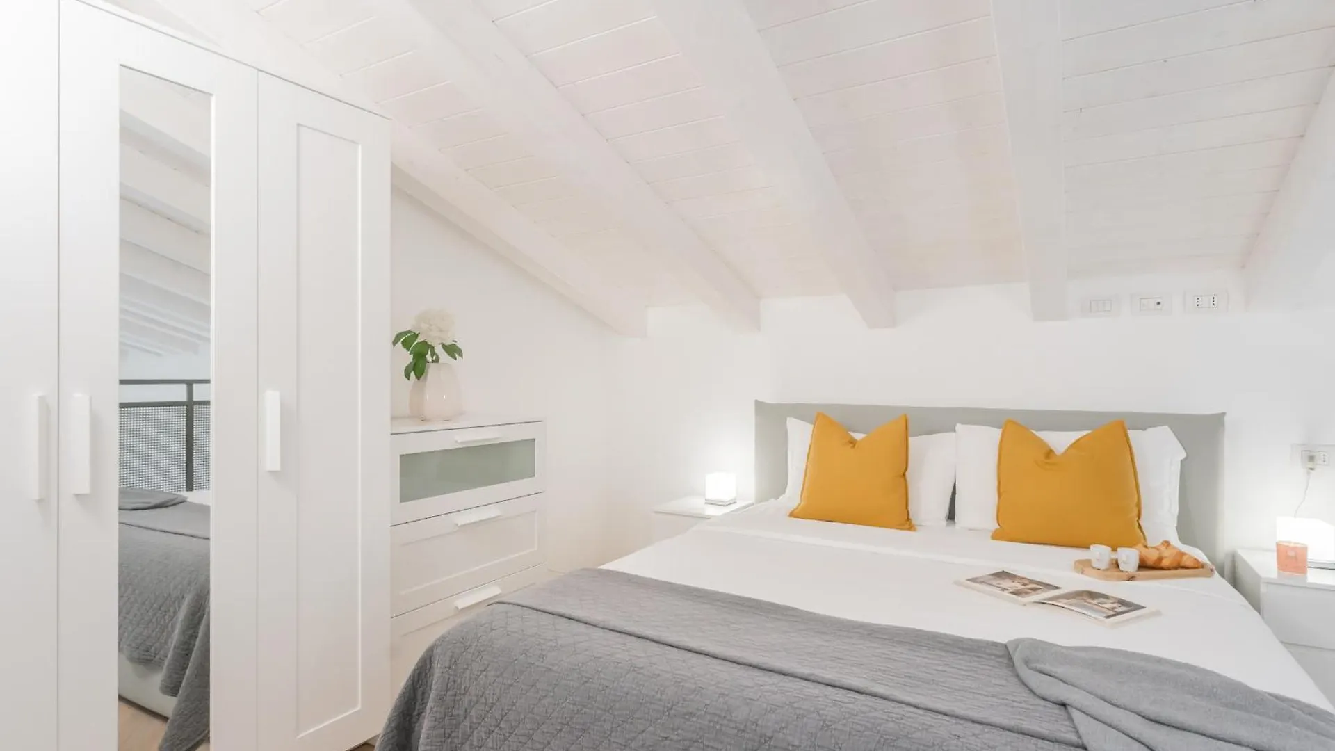 Borsieri Como Apartments With Parking By Rent All Como