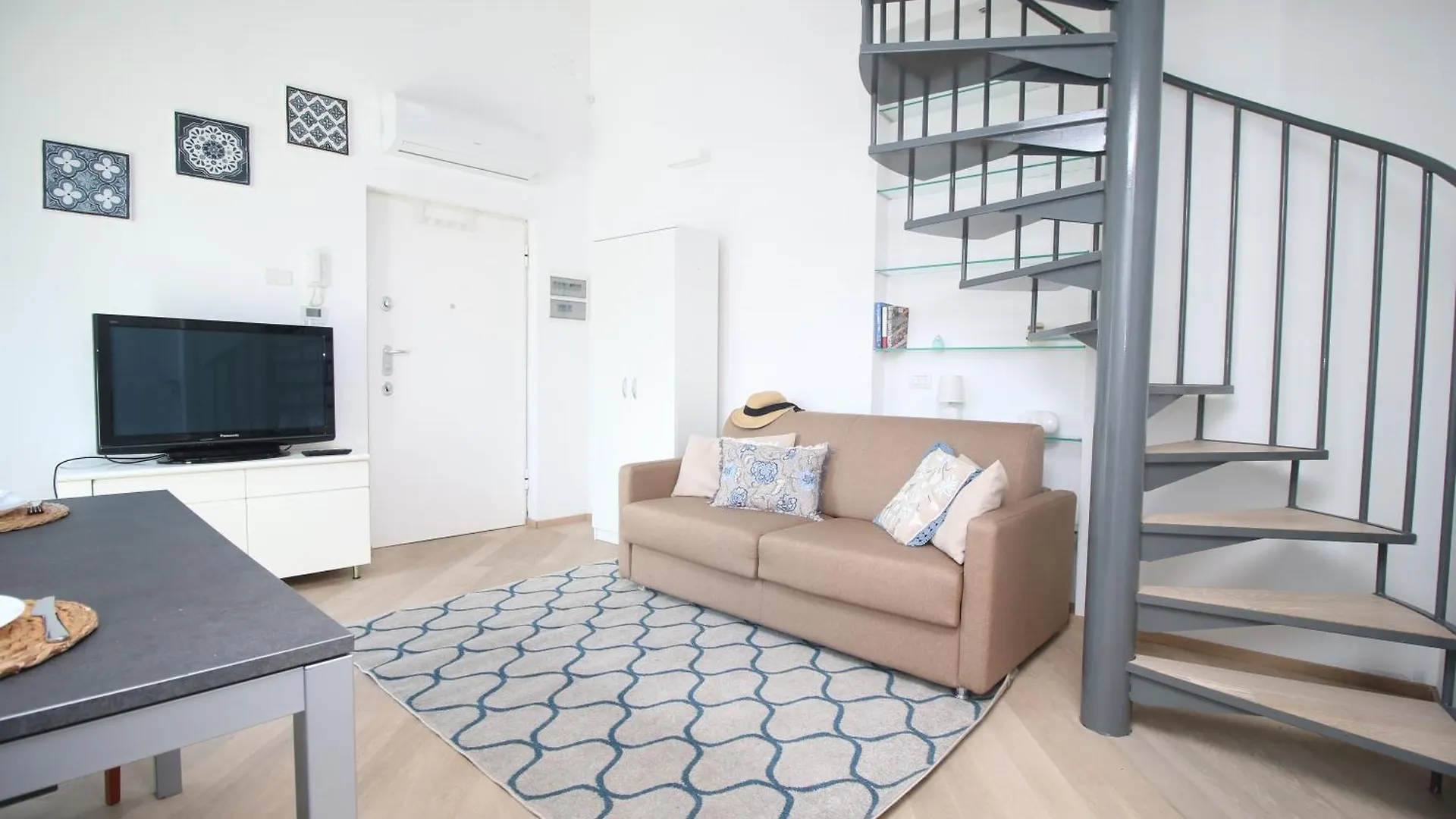 Borsieri Como Apartments With Parking By Rent All كومو