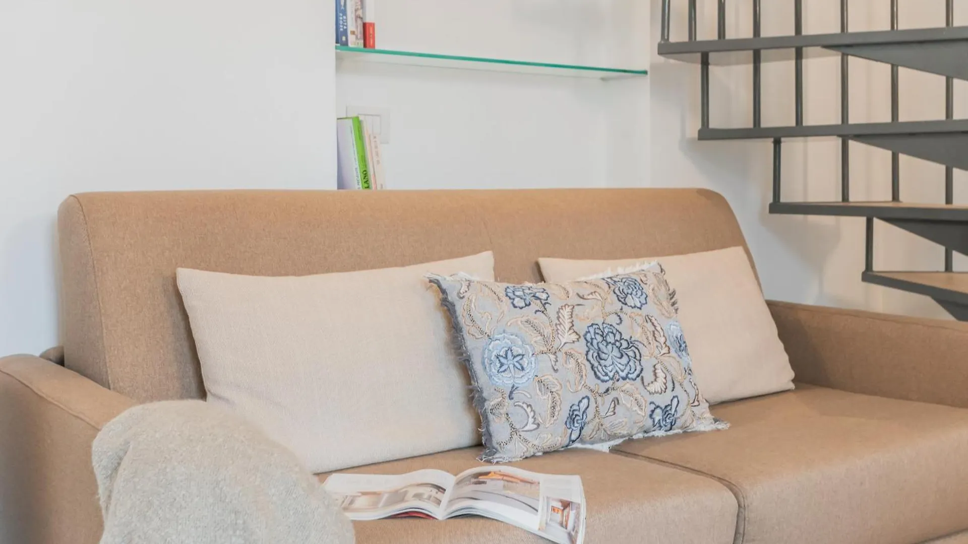 Borsieri Como Apartments With Parking By Rent All كومو