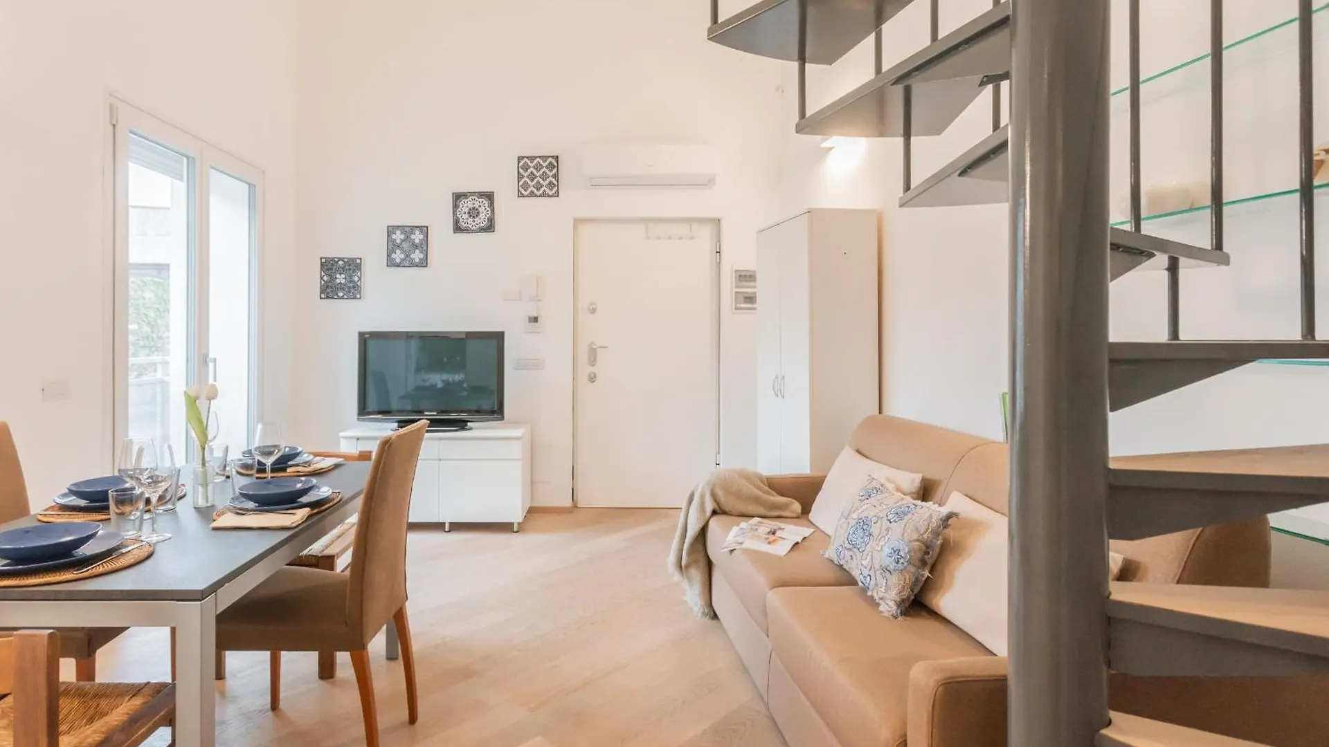 Borsieri Como Apartments With Parking By Rent All كومو 0*,
