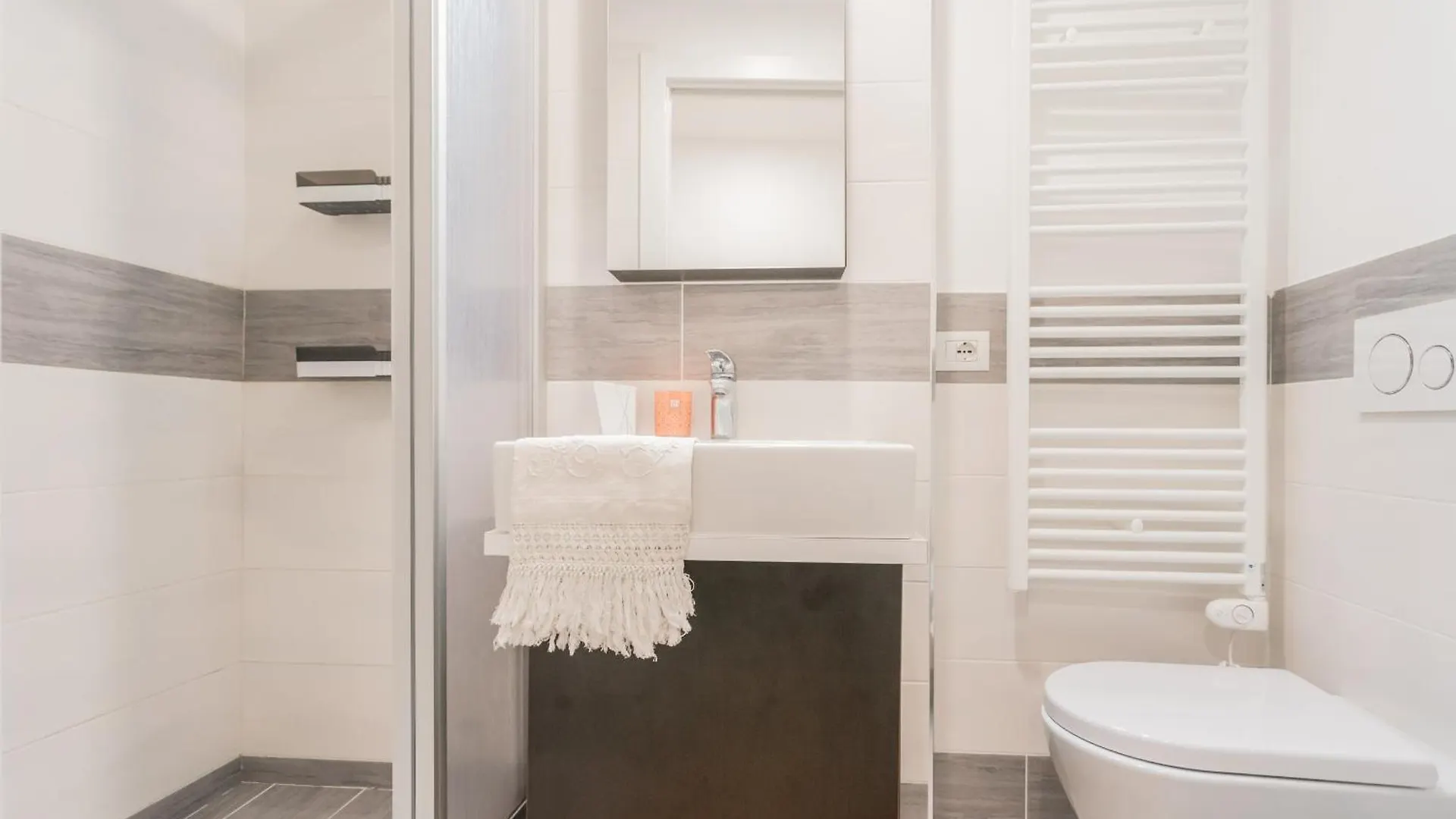 Borsieri Como Apartments With Parking By Rent All كومو إيطاليا